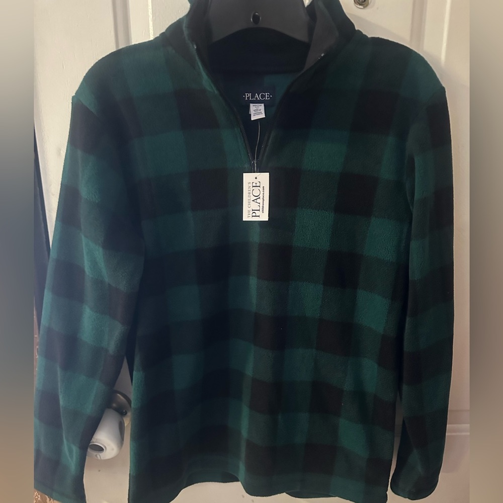 THE CHILDREN’S PLACE GREEN/BLACK PLAID FLEECE PULLOVER: NWT: SZ LARGE (10/12)